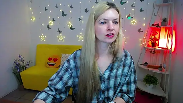 Snapshot of MelissaTyler chatting on April 2026 11:47:02 AM MelissaTyler online show from April 2026 11:47:02 AM