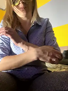 SexyMamiVee online show from January 2026 06:20:01 PM