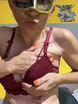 Snapshot of SexyMamiVee chatting on July 2026 05:39:01 PM SexyMamiVee online show from July 2026 05:39:01 PM