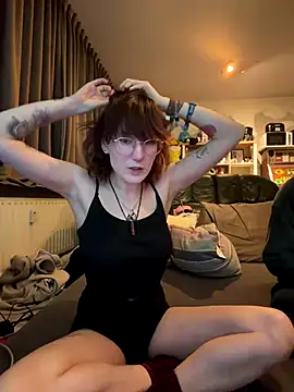 Snapshot of MisterandNiffyNoon chatting on January 2026 10:34:01 PM MisterandNiffyNoon online show from January 2026 10:34:01 PM