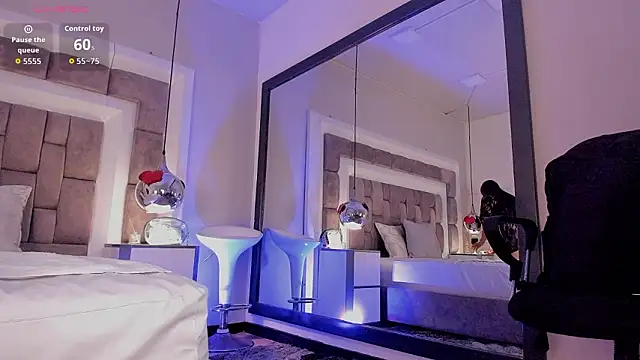 ElenaWatsonn online show from February 2026 08:31:02 PM