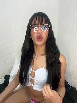 Snapshot of ValentinaEvanz chatting on April 2026 06:45:01 PM ValentinaEvanz online show from April 2026 06:45:01 PM