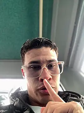 Latin Paisa Boy online show from April 2026 05:20:02 PM