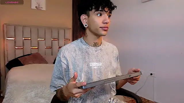 Hellish centipede online show from January 2026 08:12:01 PM