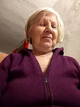 Snapshot of KlaudiaDarling chatting on February 2026 06:00:02 PM KlaudiaDarling online show from February 2026 06:00:02 PM