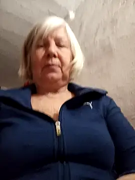 Snapshot of KlaudiaDarling chatting on February 2026 10:50:01 PM KlaudiaDarling online show from February 2026 10:50:01 PM