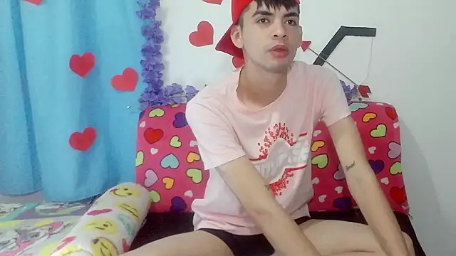 nico22love online show from February 2026 02:13:01 PM