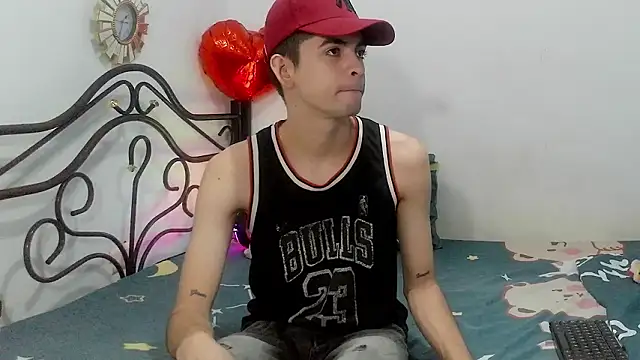 nico22love online show from February 2026 12:27:01 PM