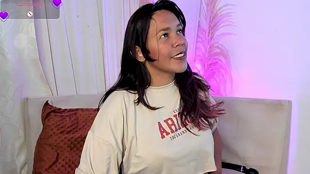 Emelygil 1 online show from February 2026 07:56:02 PM