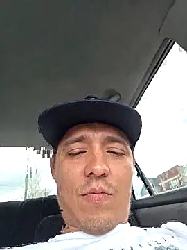 HoofedCylinder online show from April 2026 03:35:02 PM