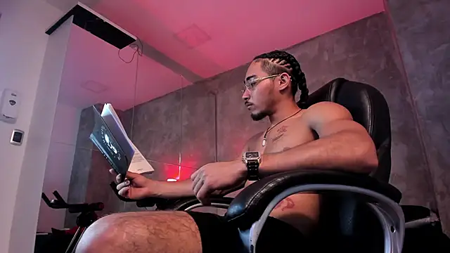 Snapshot of Maximo_Zahir chatting on January 2026 07:30:01 PM Maximo Zahir online show from January 2026 07:30:01 PM