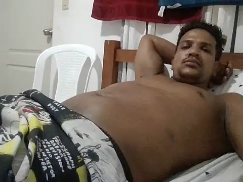 Snapshot of bigdick211292 chatting on May 2026 01:48:01 PM bigdick211292 online show from May 2026 01:48:01 PM