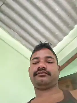 Snapshot of Ranuvabi chatting on April 2026 04:35:02 AM Ranuvabi online show from April 2026 04:35:02 AM