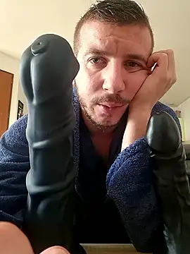 Snapshot of Angel-Boy30 chatting on January 2026 09:45:02 AM Angel-Boy30 online show from January 2026 09:45:02 AM