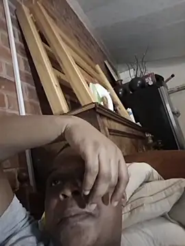 Snapshot of Julio_Don_Dada chatting on February 2026 10:32:02 PM Julio Don Dada online show from February 2026 10:32:02 PM