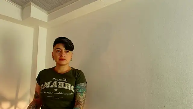 kat paradise online show from April 2026 11:48:02 AM