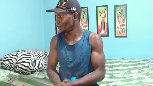 Snapshot of miltonjjakee chatting on January 2026 10:58:02 PM miltonjjakee online show from January 2026 10:58:02 PM