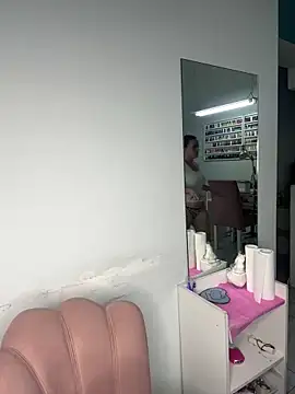 donatella07 online show from February 2026 10:44:01 PM