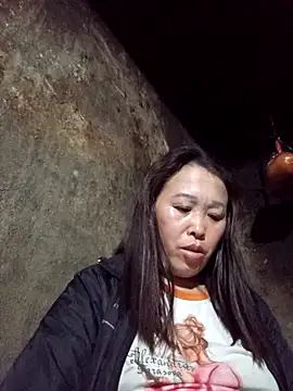 dakota-kis online show from February 2026 12:36:01 PM