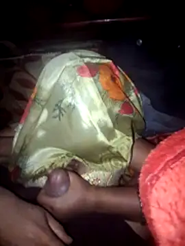 Couples9090 online show from February 2026 04:25:02 PM