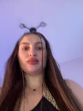 BabyKamiTV online show from February 2026 12:33:02 PM