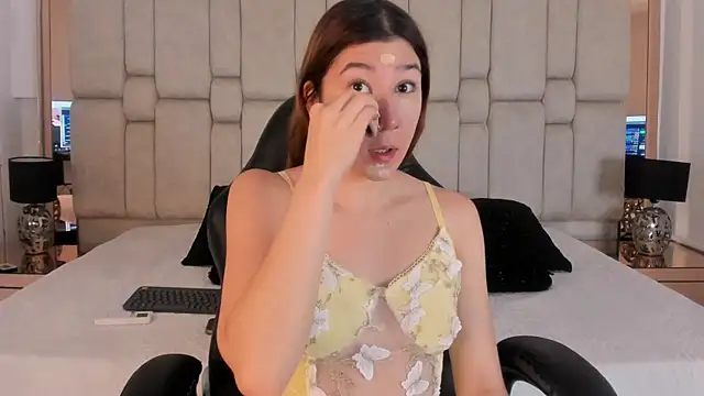 ElaRabbit online show from March 2026 12:00:02 PM