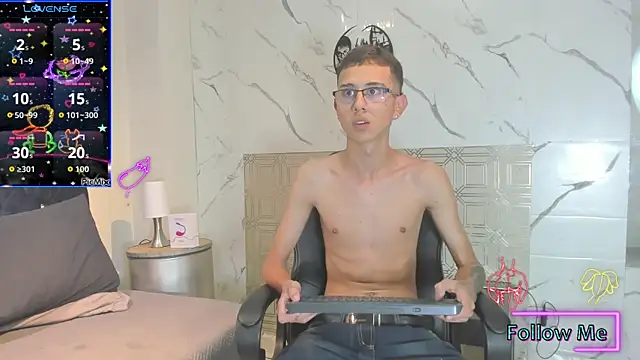 asher lux online show from April 2026 10:07:01 PM