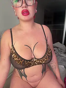 Snapshot of Talia_Foxx chatting on June 2026 02:24:02 AM Talia Foxx online show from June 2026 02:24:02 AM