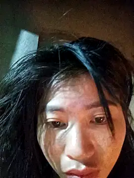 Snapshot of Hiniyk2 chatting on February 2026 11:43:02 PM Hiniyk2 online show from February 2026 11:43:02 PM