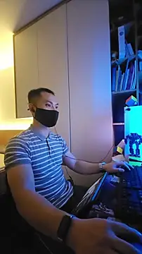 Snapshot of OnlyHand9x chatting on February 2026 04:32:01 PM OnlyHand9x online show from February 2026 04:32:01 PM