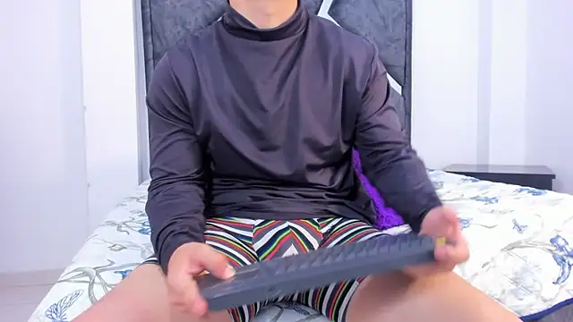 Liam saint online show from February 2026 12:24:01 PM