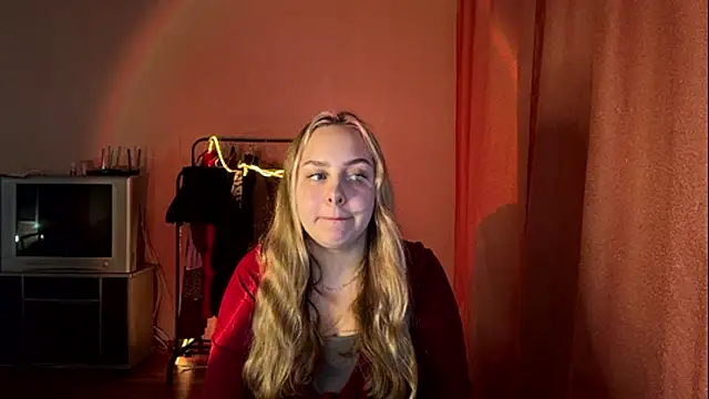 Snapshot of ZoraDearmon chatting on March 2026 07:42:01 PM ZoraDearmon online show from March 2026 07:42:01 PM