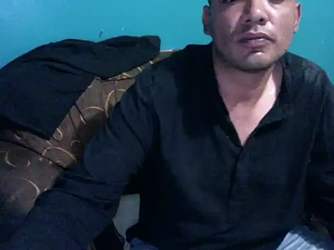 Snapshot of latinomoreno95 chatting on May 2026 11:01:04 PM latinomoreno95 online show from May 2026 11:01:04 PM