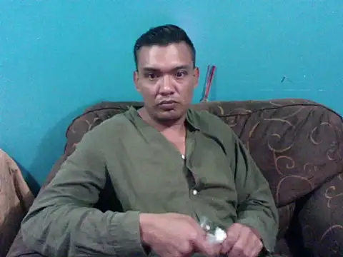 latinomoreno95 online show from July 2026 01:33:01 AM