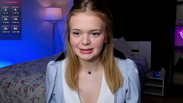 Snapshot of Elioraa chatting on January 2026 03:06:01 PM Elioraa online show from January 2026 03:06:01 PM