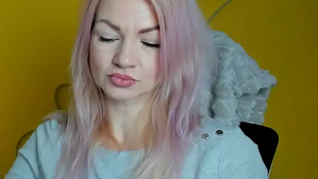 Snapshot of Madonna_Fire chatting on January 2026 12:31:02 PM Madonna Fire online show from January 2026 12:31:02 PM