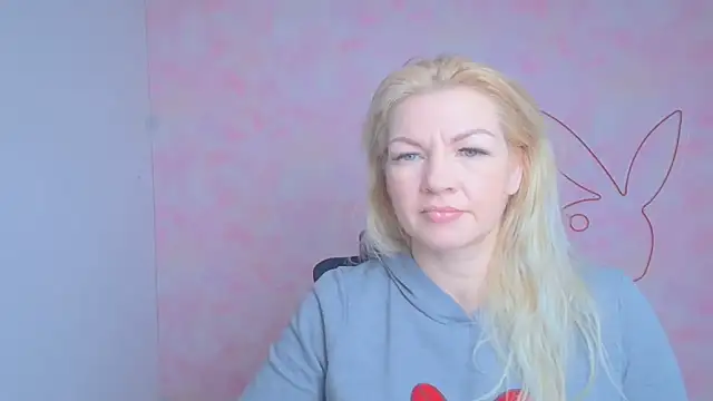 Snapshot of Madonna_Fire chatting on February 2026 01:18:01 PM Madonna Fire online show from February 2026 01:18:01 PM