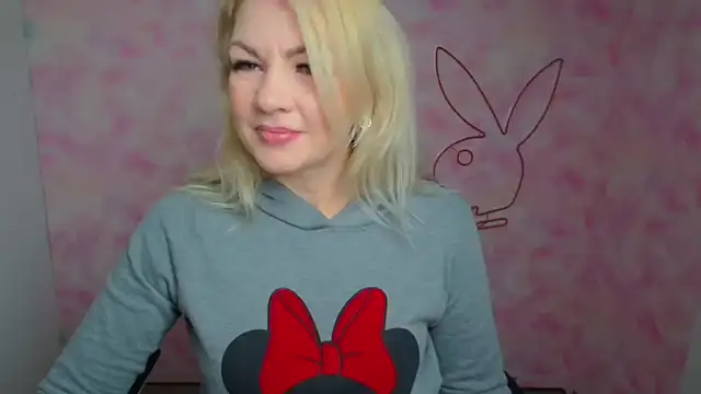 Snapshot of Madonna_Fire chatting on February 2026 12:23:01 PM Madonna Fire online show from February 2026 12:23:01 PM