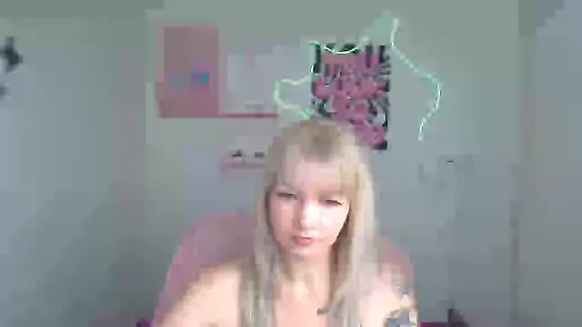 Snapshot of Madonna_Fire chatting on February 2026 01:20:01 PM Madonna Fire online show from February 2026 01:20:01 PM