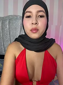 Snapshot of Shann_95 chatting on July 2026 10:19:01 PM Shann 95 online show from July 2026 10:19:01 PM