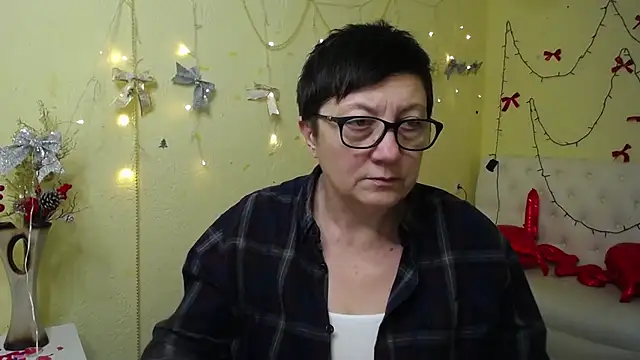 EmilyL0ve online show from January 2026 06:01:01 PM