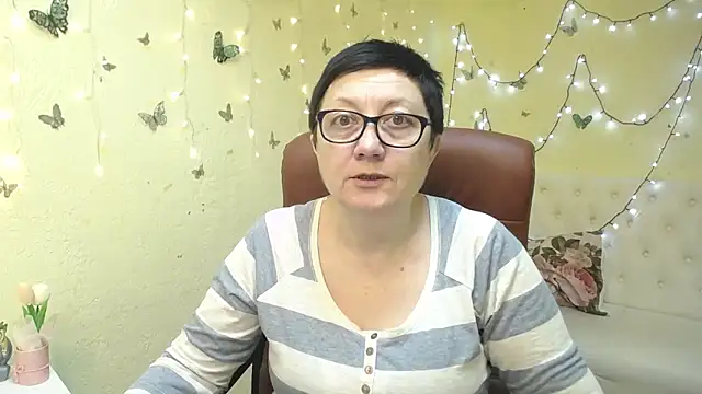 EmilyL0ve online show from March 2026 06:11:01 PM