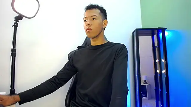 Snapshot of Tupac_D chatting on January 2026 05:15:02 PM Tupac D online show from January 2026 05:15:02 PM