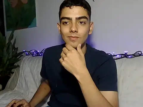 Colombian0baby online show from January 2026 09:20:01 PM