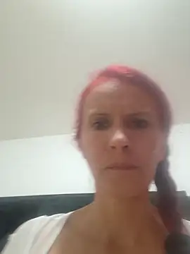 cintia love online show from April 2026 09:20:02 PM