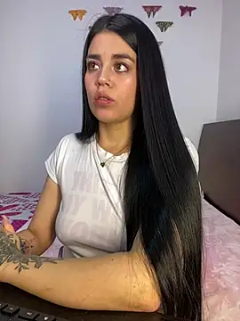 sophyy white online show from February 2026 10:41:01 PM