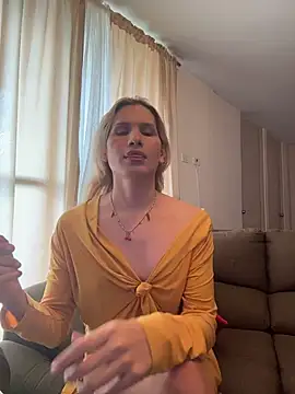 Snapshot of milablossom01 chatting on January 2026 08:11:02 PM milablossom01 online show from January 2026 08:11:02 PM