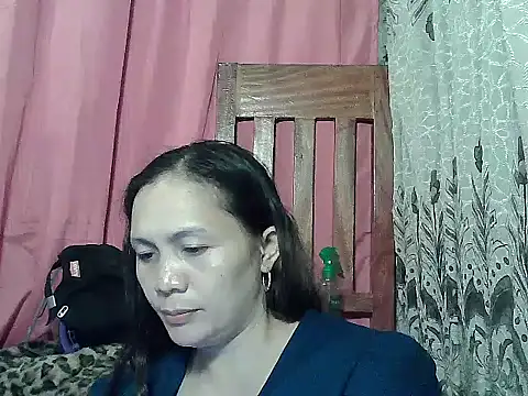 prettymomma24xx online show from April 2026 10:44:01 AM