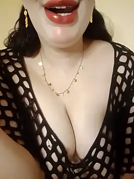 Snapshot of charmoutak_nada chatting on May 2026 09:45:01 PM charmoutak nada online show from May 2026 09:45:01 PM