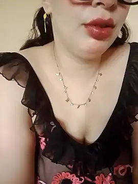 Snapshot of charmoutak_nada chatting on June 2026 11:12:01 AM charmoutak nada online show from June 2026 11:12:01 AM